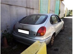 toyota corolla (e11) del año 2001