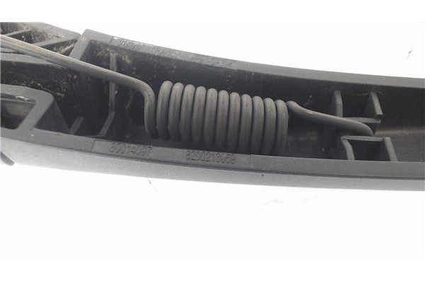 Recambio de brazo limpiaparabrisas trasero para renault clio iii 1.5 dci referencia OEM IAM 8200218659  