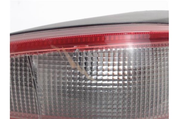 Recambio de piloto trasero derecho para citroen saxo referencia OEM IAM 6351F7  