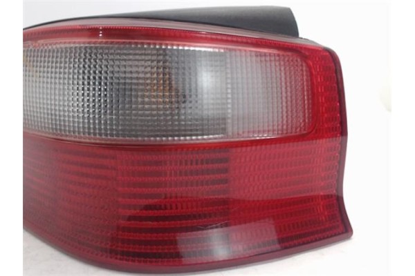 Recambio de piloto trasero derecho para citroen saxo referencia OEM IAM 6351F7  