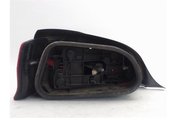 Recambio de piloto trasero derecho para citroen saxo referencia OEM IAM 6351F7  