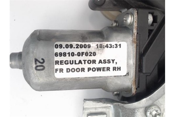 Recambio de mecanismo elevalunas delantero derecho para toyota verso (aur2/zgr2) 2.0 d-4d referencia OEM IAM 857100f0  