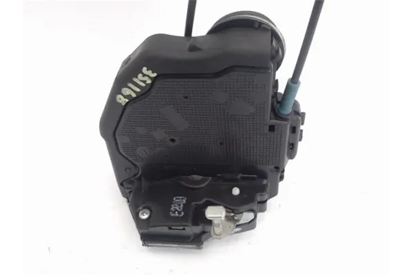 Recambio de cierre electromagnetico trasero derecho para toyota verso (aur2/zgr2) 2.0 d-4d referencia OEM IAM 690500F030  