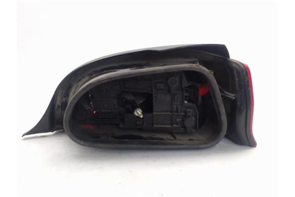 Recambio de piloto trasero izquierdo para citroen saxo referencia OEM IAM 6350F7  