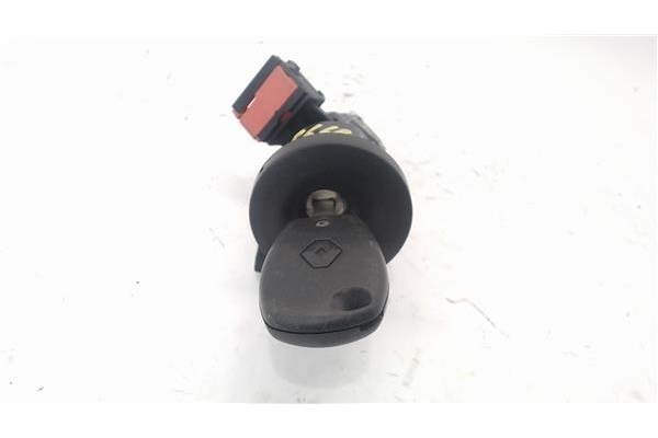 Recambio de llave para renault clio iii 1.5 dci referencia OEM IAM 216738847bt  
