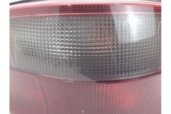 Recambio de piloto trasero derecho para citroen saxo referencia OEM IAM 6351F7  