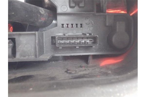 Recambio de piloto trasero derecho para citroen saxo referencia OEM IAM 6351F7  
