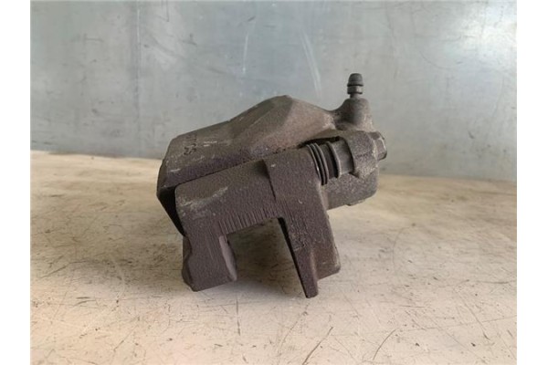 Recambio de pinza freno delantero derecha para lexus is ii (_xe2_) 220 d (ale20) referencia OEM IAM 4773053060 PDF23022 
