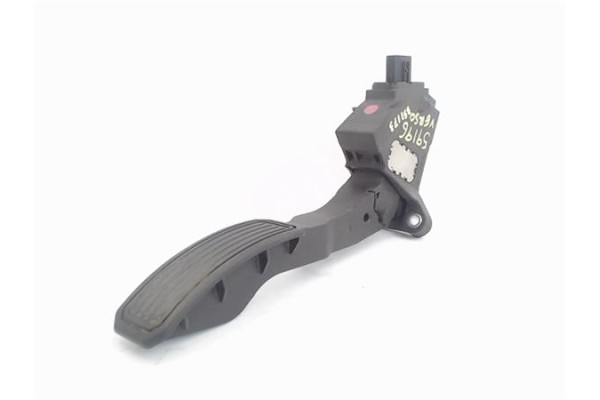 Recambio de pedal acelerador para toyota verso (aur2/zgr2) 2.0 d-4d referencia OEM IAM 7811002020  