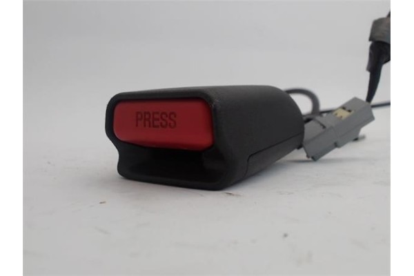 Recambio de anclaje cinturon delantero derecho para toyota verso (aur2/zgr2) 2.0 d-4d referencia OEM IAM 1061222  