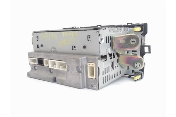 Recambio de radio / cd para toyota verso (aur2/zgr2) 2.0 d-4d referencia OEM IAM 861200f060  