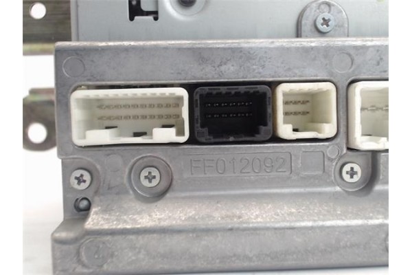 Recambio de radio / cd para toyota verso (aur2/zgr2) 2.0 d-4d referencia OEM IAM 861200f060  