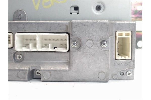 Recambio de radio / cd para toyota verso (aur2/zgr2) 2.0 d-4d referencia OEM IAM 861200f060  
