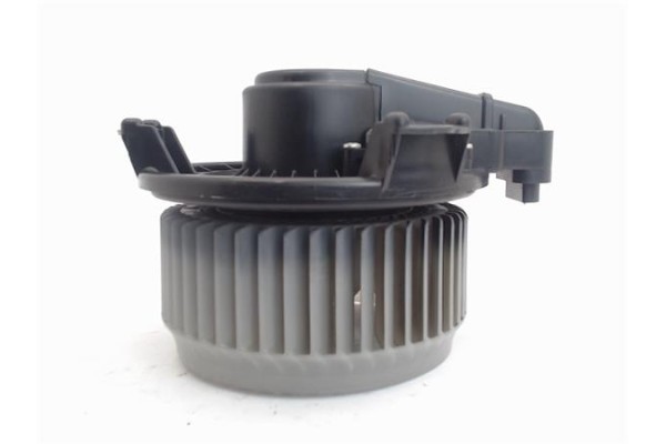 Recambio de motor calefaccion para toyota verso (aur2/zgr2) 2.0 d-4d referencia OEM IAM av2727008103  