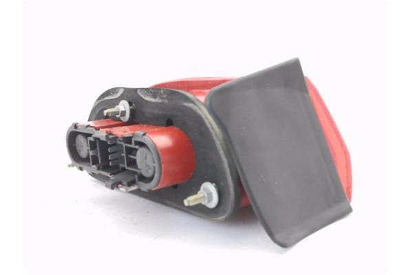 Recambio de piloto trasero derecho para alfa romeo 156 (116) 2.4 jtd referencia OEM IAM 60620136  