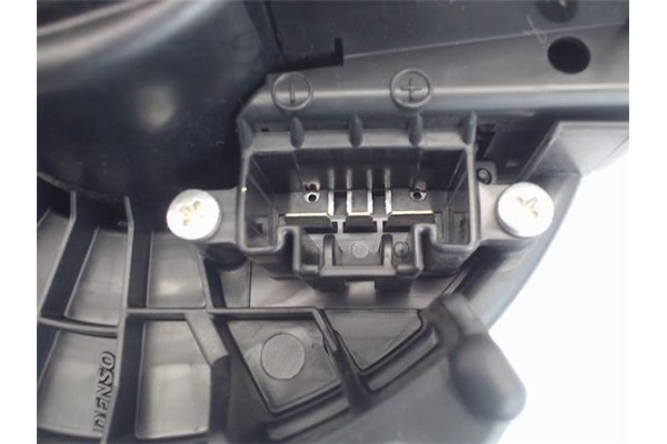 Recambio de motor calefaccion para toyota verso (aur2/zgr2) 2.0 d-4d referencia OEM IAM av2727008103  