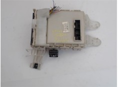 Recambio de caja fusibles/rele para toyota verso (aur2/zgr2) 2.0 d-4d referencia OEM IAM 827300f051c  
