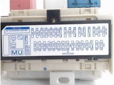Recambio de caja fusibles/rele para toyota verso (aur2/zgr2) 2.0 d-4d referencia OEM IAM 827300f051c  