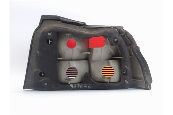 Recambio de piloto trasero izquierdo para ford escort berl./turnier referencia OEM IAM 1052434  (X) , FORD | 438 , FIAT | 456 , 