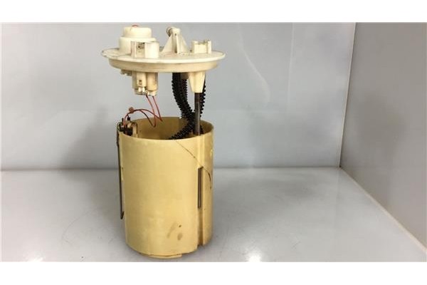 Recambio de aforador para toyota corolla (e12) 2.0 d-4d referencia OEM IAM 7701002040 0580300013 