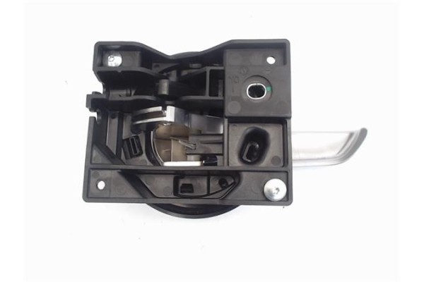Recambio de manilla int. puerta delantero derecha para fiat 500x (334) 1.6 urban referencia OEM IAM 735610495  