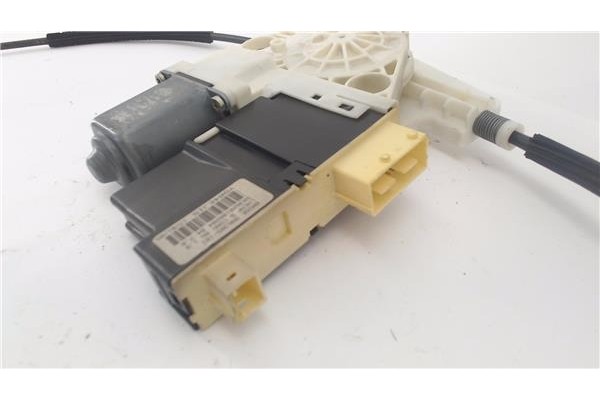 Recambio de mecanismo elevalunas delantero izquierdo para citroen c4 coupe 1.6 vtr plus referencia OEM IAM 9221AS 996385101 