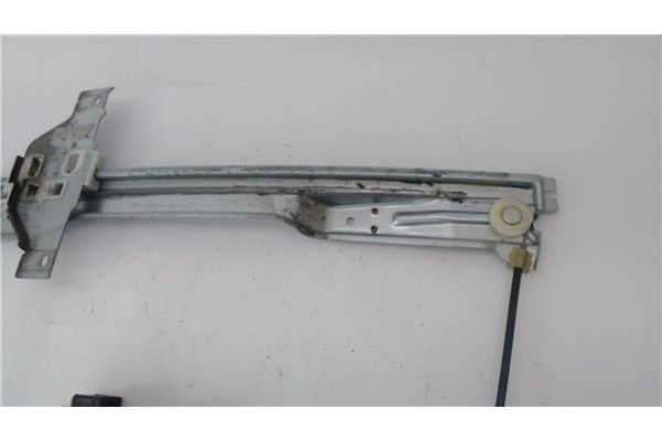 Recambio de mecanismo elevalunas delantero derecho para citroen c4 coupe 1.6 vtr plus referencia OEM IAM 9222AS  