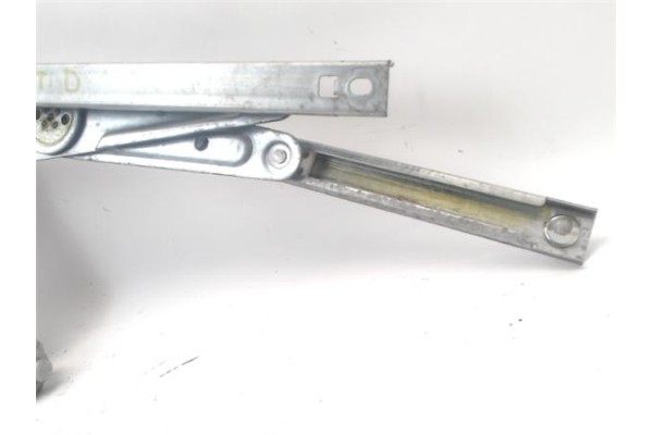 Recambio de elevalunas electrico trasero derecho para kia sorento (bl) 2.5 crdi referencia OEM IAM 83402300  