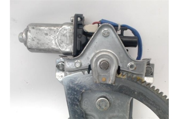 Recambio de elevalunas electrico delantero derecho para kia sorento (bl) 2.5 crdi referencia OEM IAM 82402300  