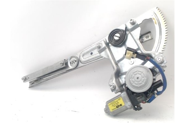Recambio de elevalunas electrico delantero derecho para kia sorento (bl) 2.5 crdi referencia OEM IAM 82402300  