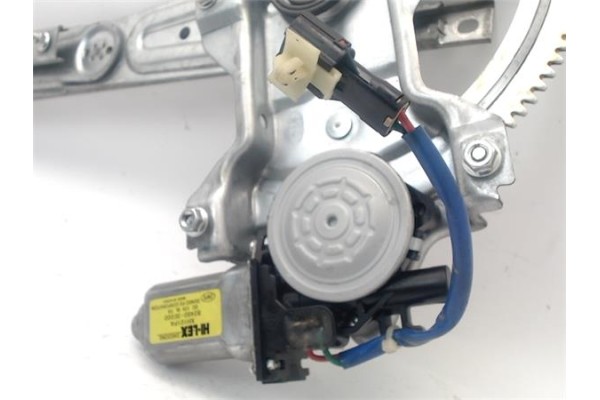 Recambio de elevalunas electrico delantero derecho para kia sorento (bl) 2.5 crdi referencia OEM IAM 82402300  
