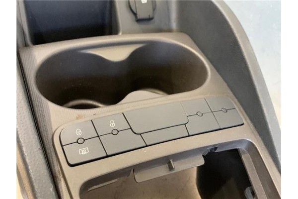 Recambio de embellecedor consola central para seat ibiza berlina (6j5) 1.6 tdi referencia OEM IAM 6J0863243B4W4  