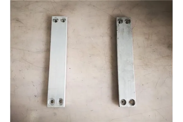 Recambio de soporte escape central para toyota c-hr (x10) 2.0 hibrido referencia OEM IAM 57533F4010  