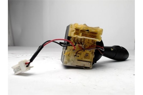 Recambio de mando intermitencia para renault clio iv 1.5 limited referencia OEM IAM 8201167992  