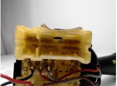 Recambio de mando intermitencia para renault clio iv 1.5 limited referencia OEM IAM 8201167992  