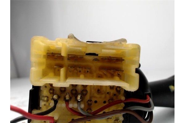 Recambio de mando intermitencia para renault clio iv 1.5 limited referencia OEM IAM 8201167992  