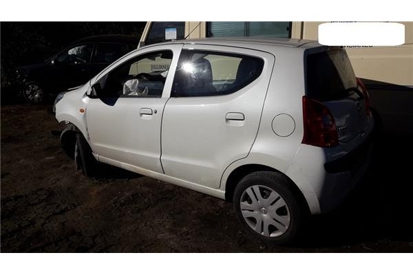 nissan pixo (uao) del año 2010