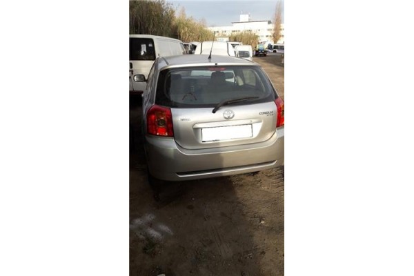 toyota corolla (e12) del año 2004 toyota corolla (e12) del año 2004