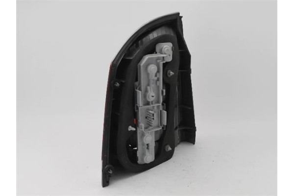 Recambio de piloto trasero derecho para opel vectra c berlina 3.0 cdti referencia OEM IAM 1222699  