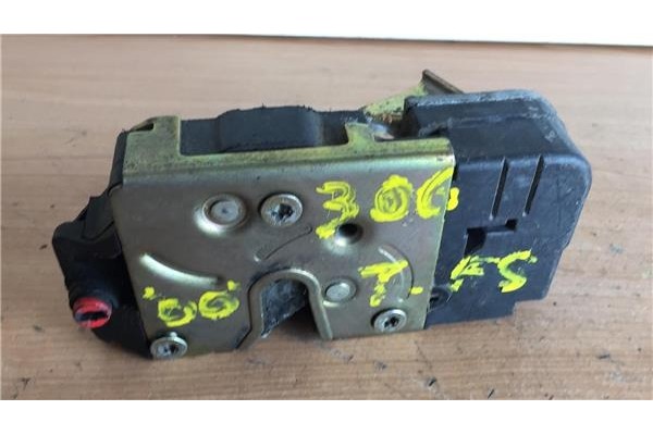 Recambio de cierre electromagnetico trasero izquierdo para peugeot 306 berlina 3/5 puertas (s1)(1996) 1.4 xs [1,4 ltr. - 55 kw] 