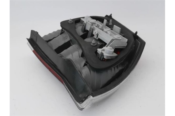 Recambio de piloto trasero derecho para opel vectra c berlina 3.0 cdti referencia OEM IAM 1222699  