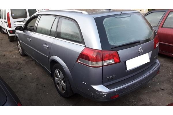 opel vectra c berlina del año 2004