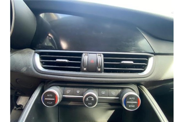 Recambio de tobera superior central ventilacion salpicadero para alfa romeo giulia (952) 2.0 super referencia OEM IAM   
