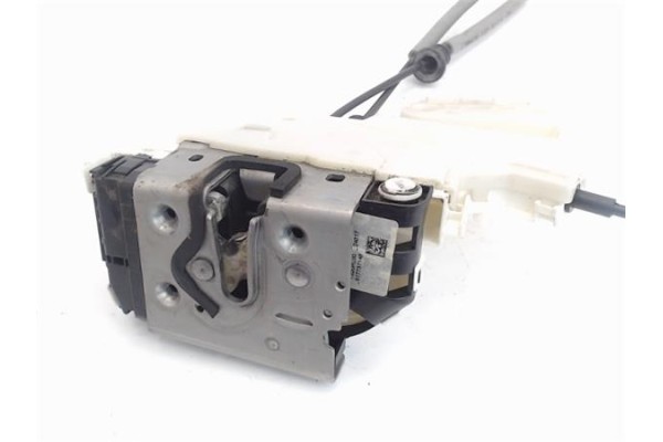 Recambio de cierre electromagnetico trasero izquierdo para fiat 500x (334) 1.6 urban referencia OEM IAM 52028385 40136025003 