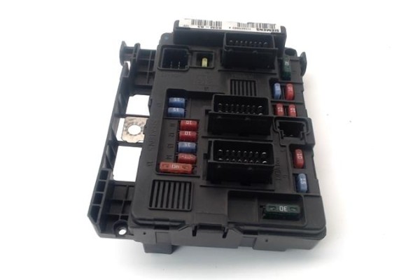 Recambio de caja fusibles/rele para citroen xsara picasso 1.6 hdi referencia OEM IAM 6556Y0  