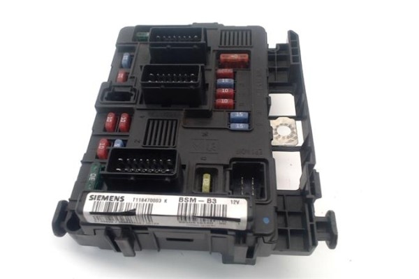 Recambio de caja fusibles/rele para citroen xsara picasso 1.6 hdi referencia OEM IAM 6556Y0  