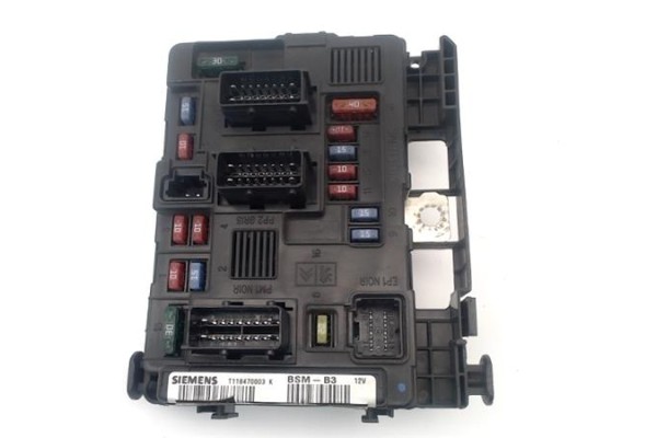 Recambio de caja fusibles/rele para citroen xsara picasso 1.6 hdi referencia OEM IAM 6556Y0  