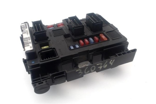 Recambio de caja fusibles/rele para citroen xsara picasso 1.6 hdi referencia OEM IAM 6556Y0  