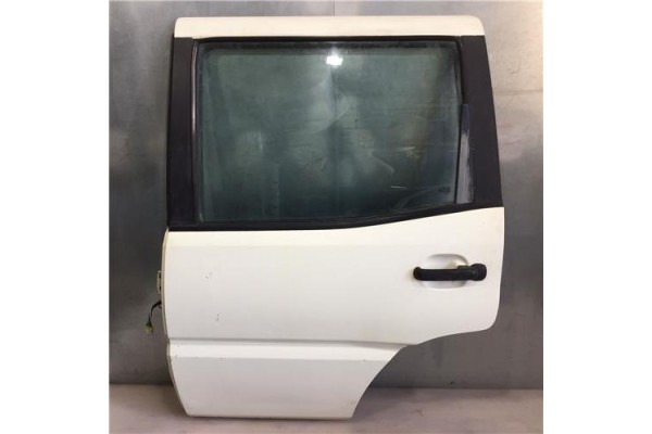 Recambio de puerta trasero izquierda para nissan terrano/terrano ii (r20)(1993) 2.7 td 4wd referencia OEM IAM   