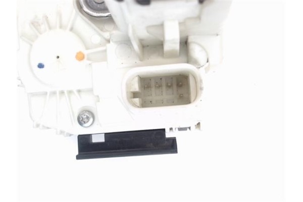 Recambio de cierre electromagnetico delantero izquierdo para fiat 500x (334) 1.6 urban referencia OEM IAM 52028383 40116025003 